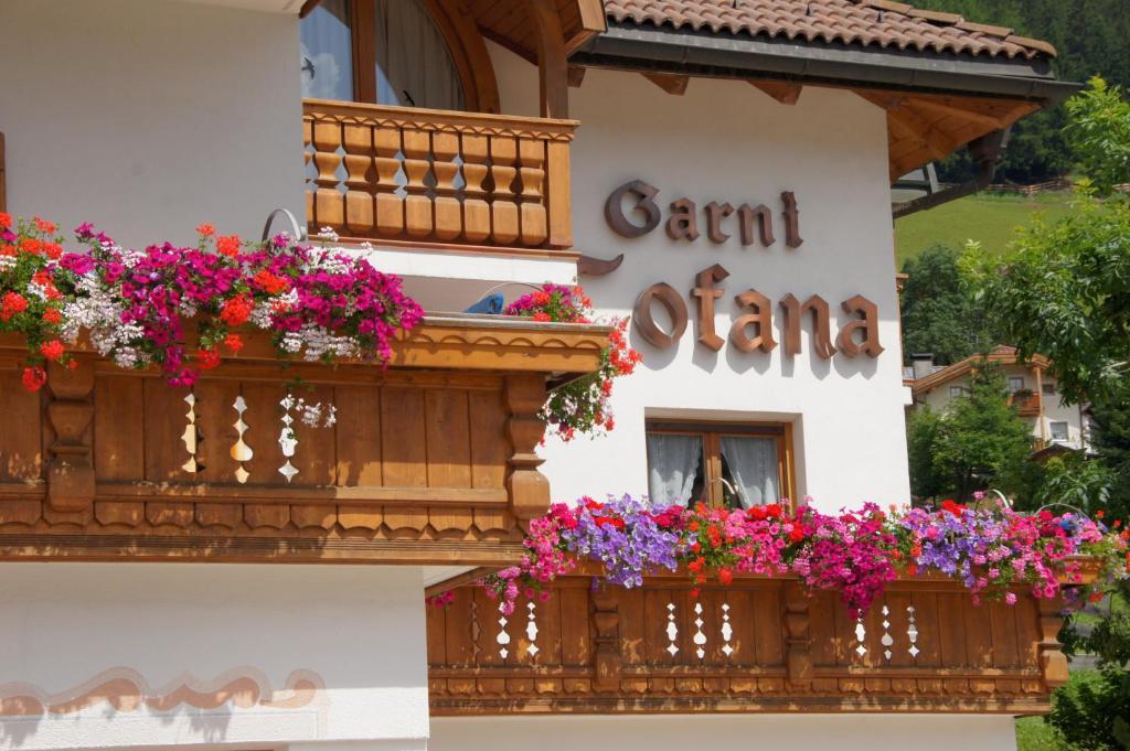 Garni Tofana Hotel กอร์วารา อิน บาเดีย ภายนอก รูปภาพ