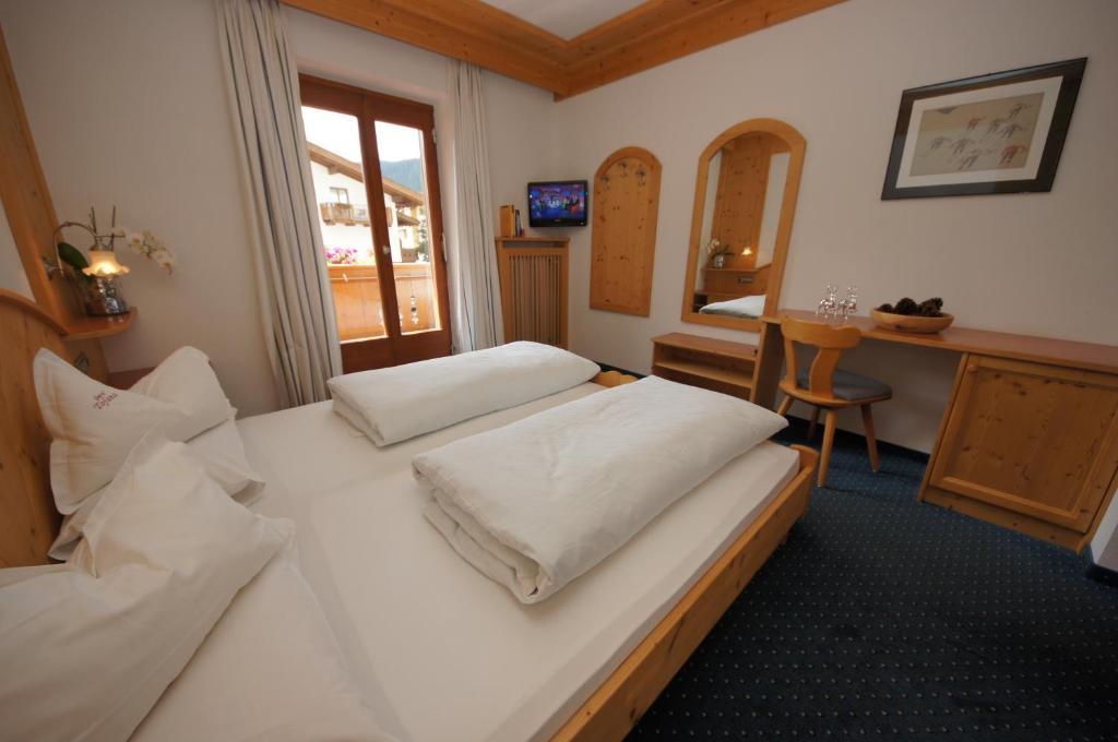 Garni Tofana Hotel กอร์วารา อิน บาเดีย ห้อง รูปภาพ