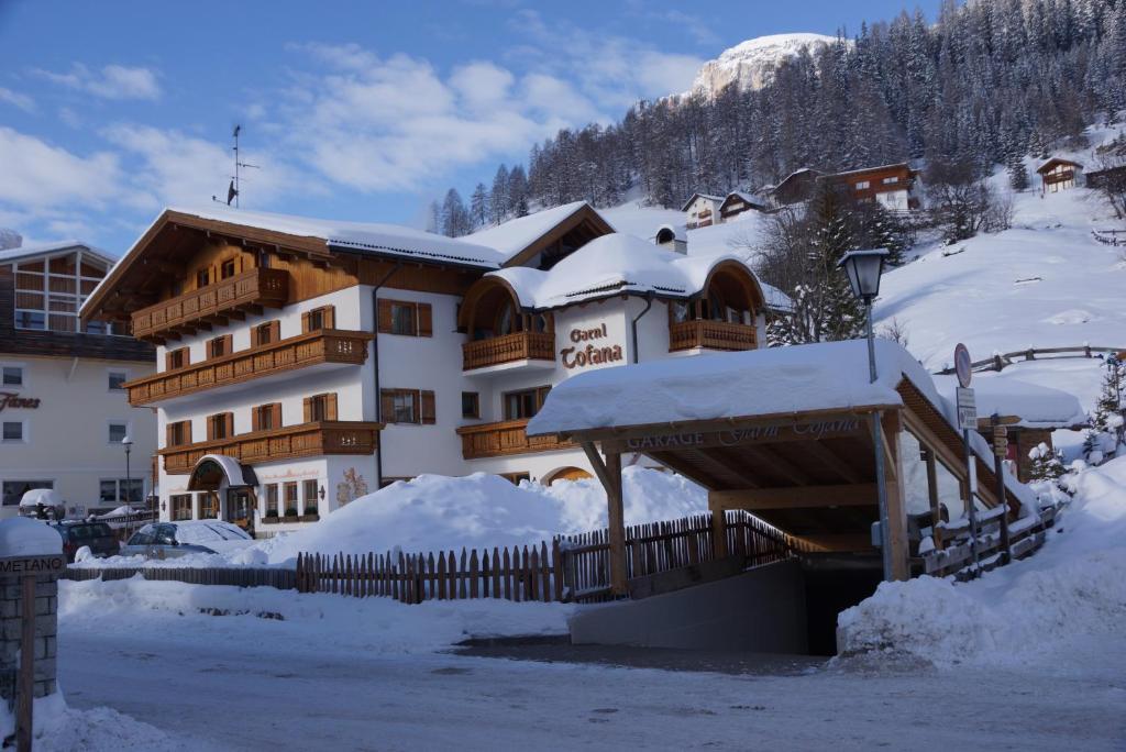 Garni Tofana Hotel กอร์วารา อิน บาเดีย ภายนอก รูปภาพ