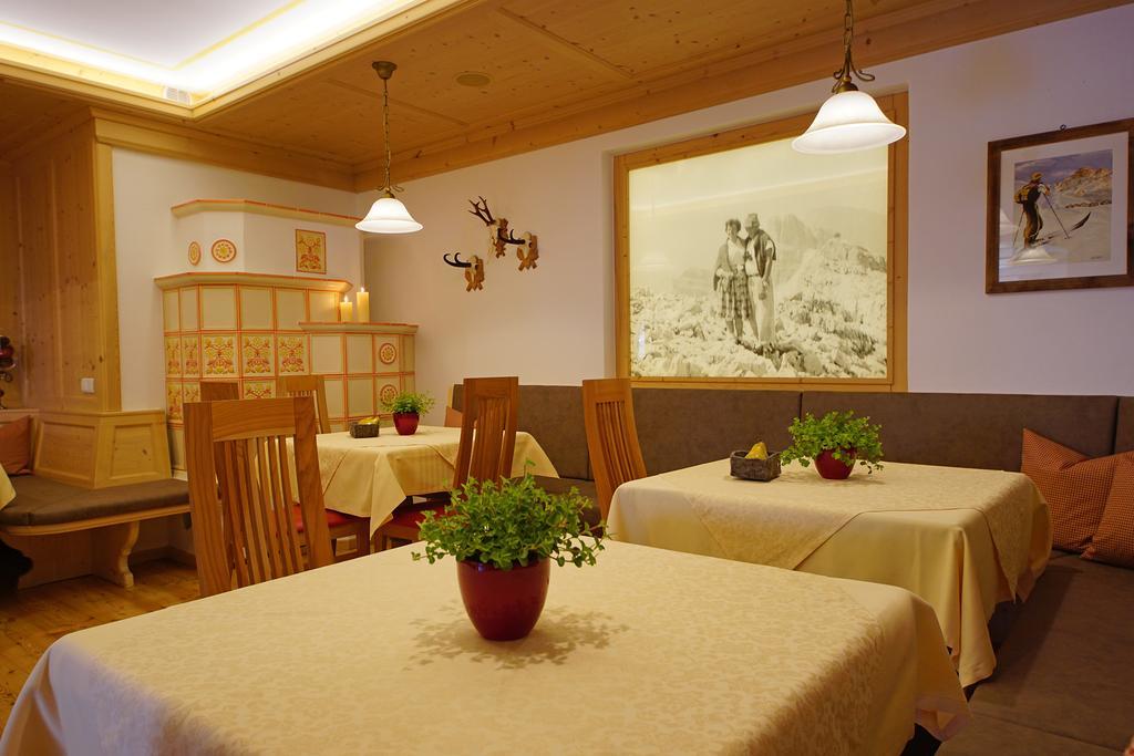 Garni Tofana Hotel กอร์วารา อิน บาเดีย ภายนอก รูปภาพ