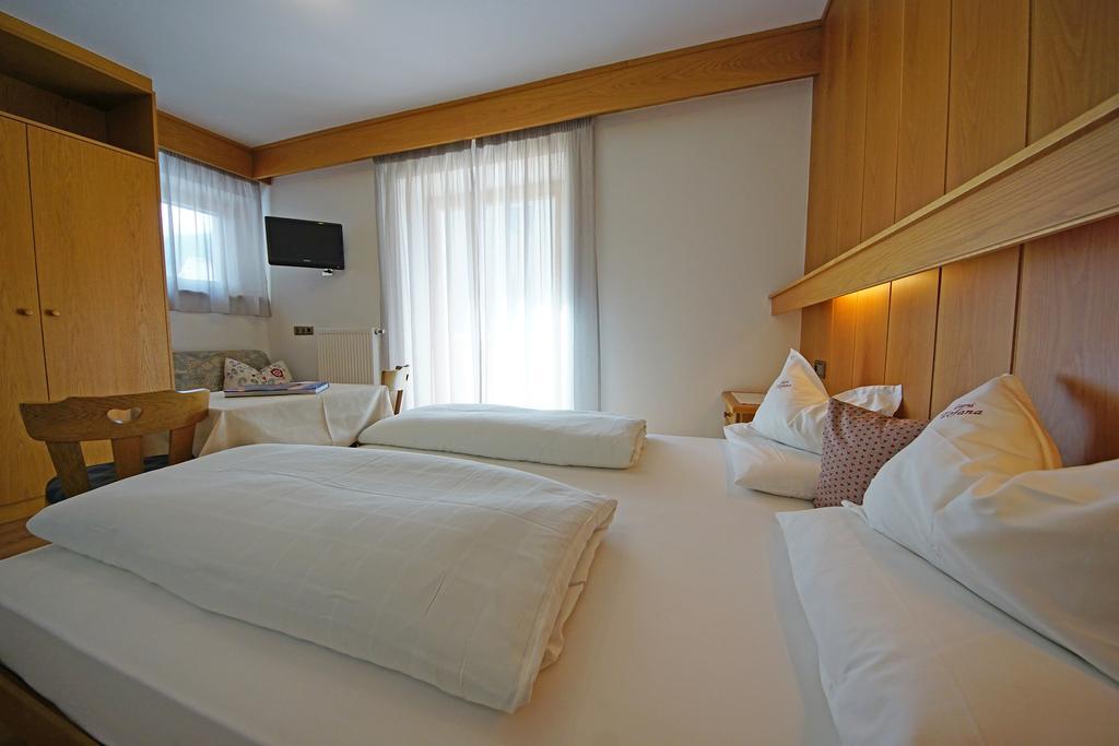 Garni Tofana Hotel กอร์วารา อิน บาเดีย ภายนอก รูปภาพ