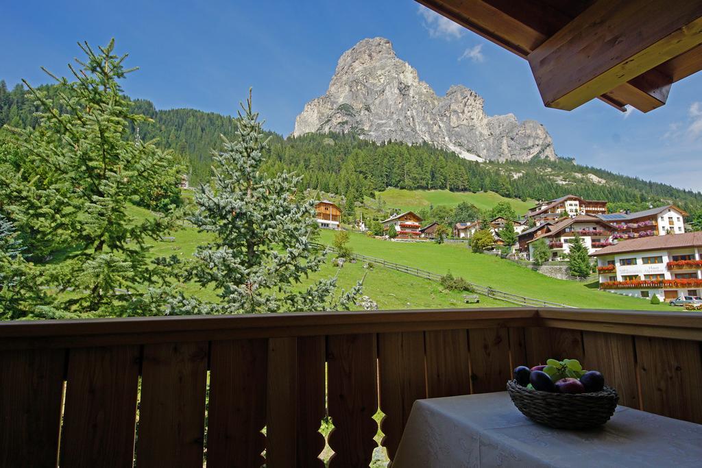 Garni Tofana Hotel กอร์วารา อิน บาเดีย ภายนอก รูปภาพ