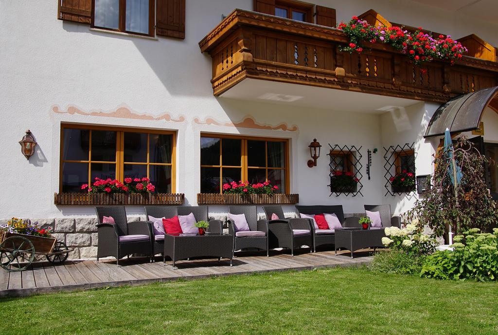 Garni Tofana Hotel กอร์วารา อิน บาเดีย ภายนอก รูปภาพ
