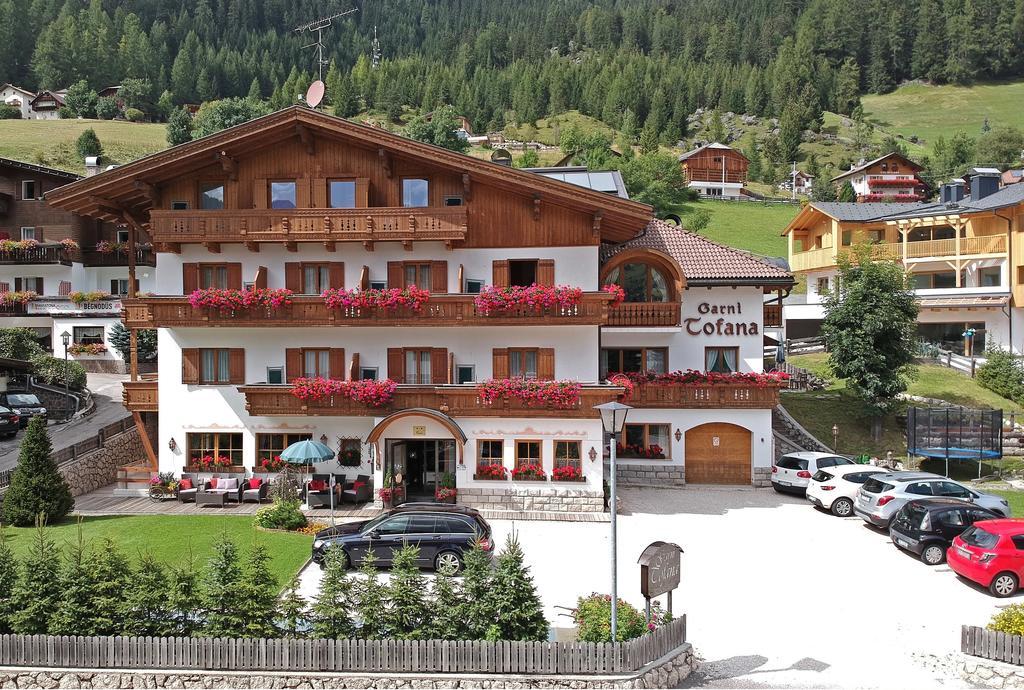 Garni Tofana Hotel กอร์วารา อิน บาเดีย ภายนอก รูปภาพ