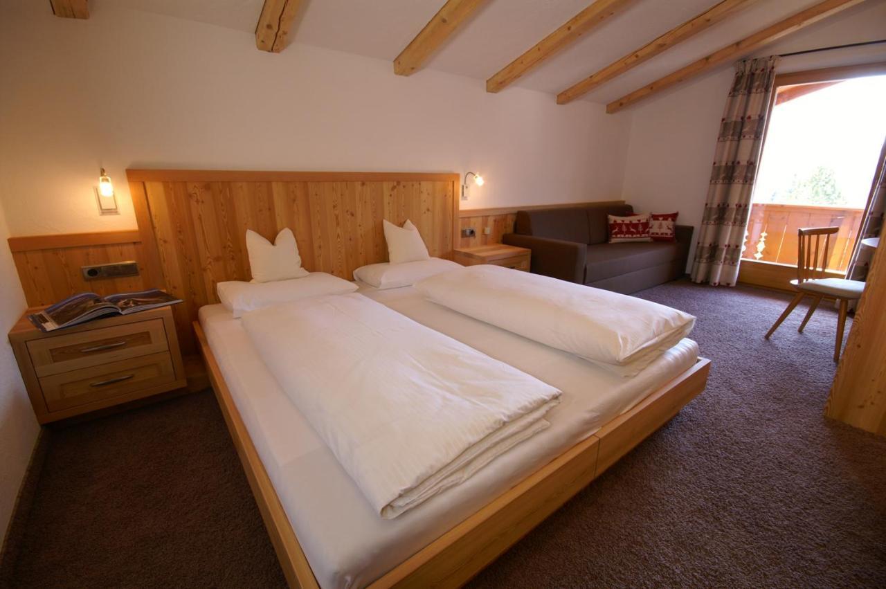Garni Tofana Hotel กอร์วารา อิน บาเดีย ภายนอก รูปภาพ