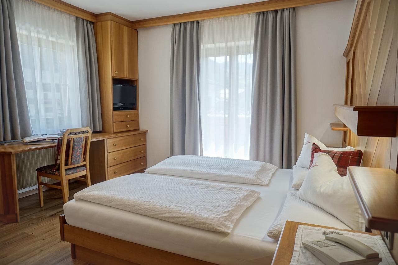 Garni Tofana Hotel กอร์วารา อิน บาเดีย ภายนอก รูปภาพ